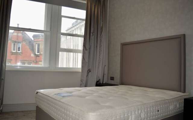 Modern 2 Bedroom Central Manchester Apartment