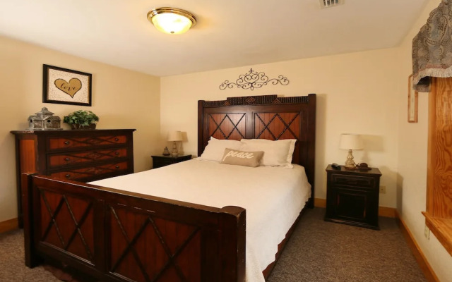 Ivy Falls 9 - Five Bedroom Chalet