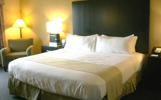 Wildwood Lodge  St Paul