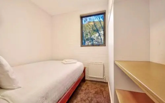 Snow Ski Apartments 25