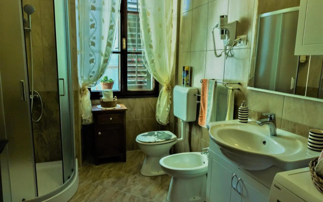 Noemi City Apartments