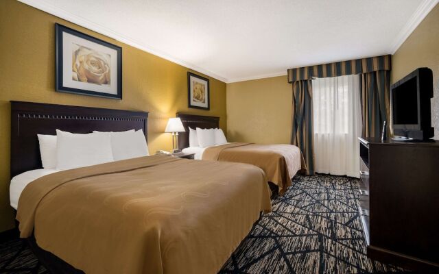 Clarion Inn & Suites Fairgrounds