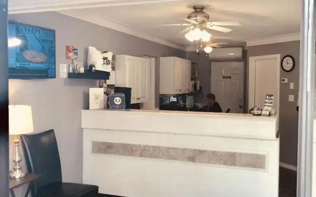 Tiki Shores Inn & Suites