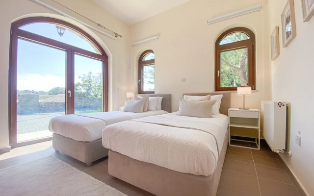 Phaedrus Living Luxury Villa Kathikas