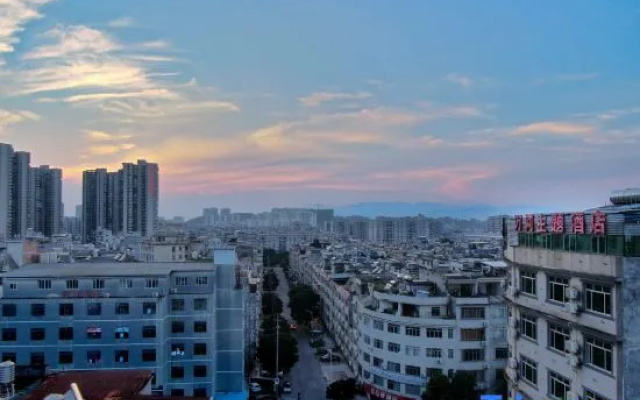 Wanhe Theme Hotel – Outside – Yulin