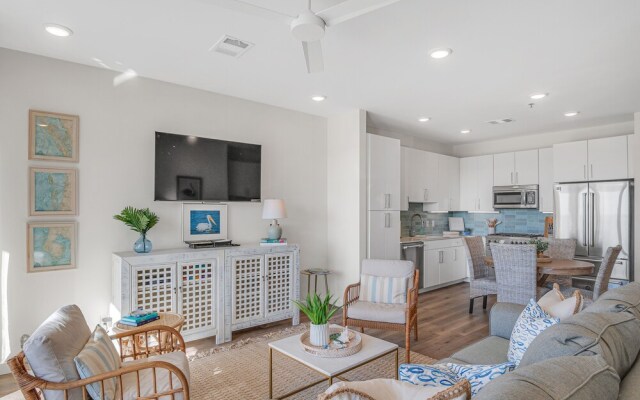 Palm Walk at Sunflower Beach