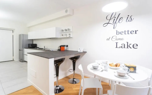 White Flat in Como City Center