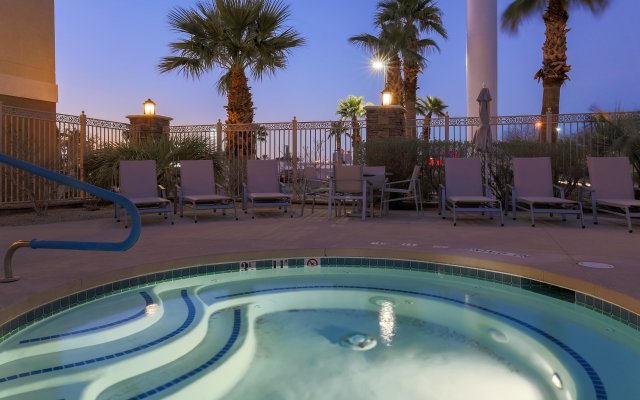 Holiday Inn Express Las Vegas - Stadium Area