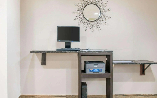 Holiday Inn Express & Suites Eden Prairie – Minneapolis by IHG