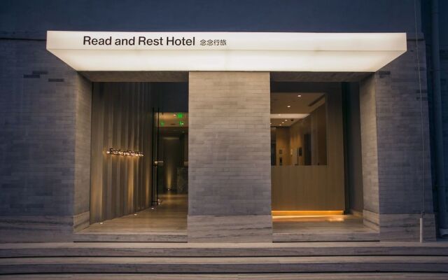 Read and Rest Hotel