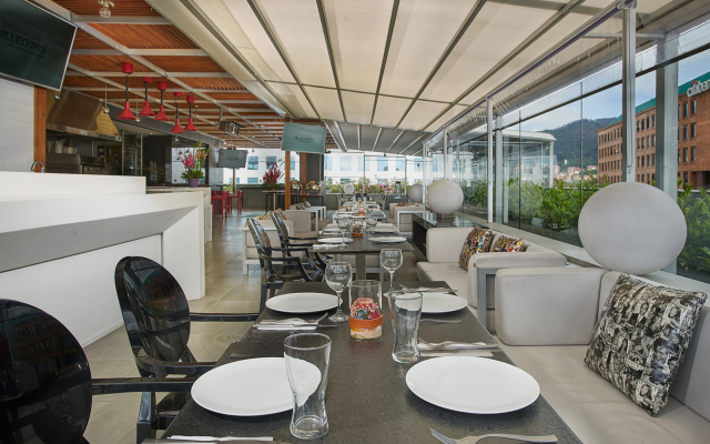 100 Luxury Suites by Preferred