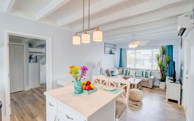 Family Couples Getaway Sleeps 6 Guests