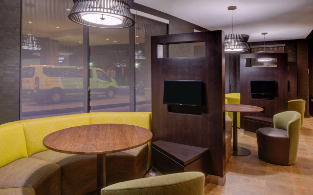 Courtyard St Louis Chesterfield