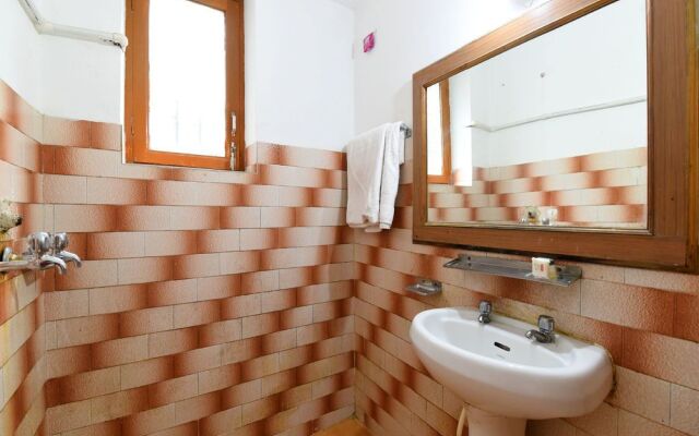 Oyo 13710 Home Cozy 2Bhk Aleo Manali