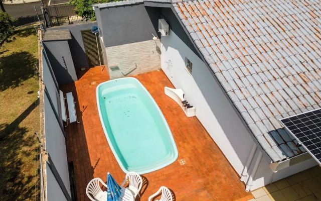Casa Central 3 suites e piscina 10 pax