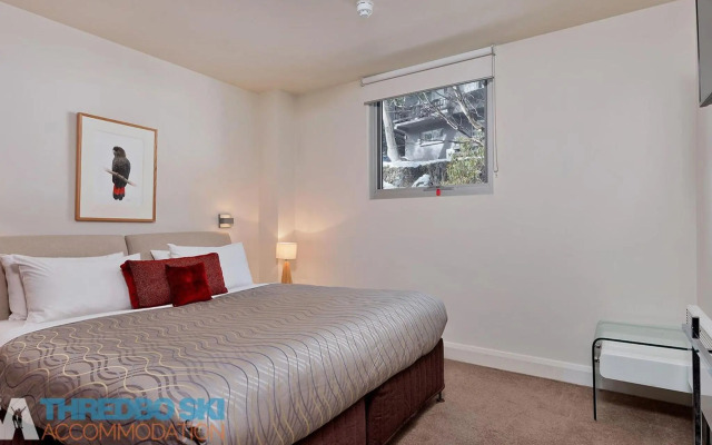 The Peak Penthouse 8