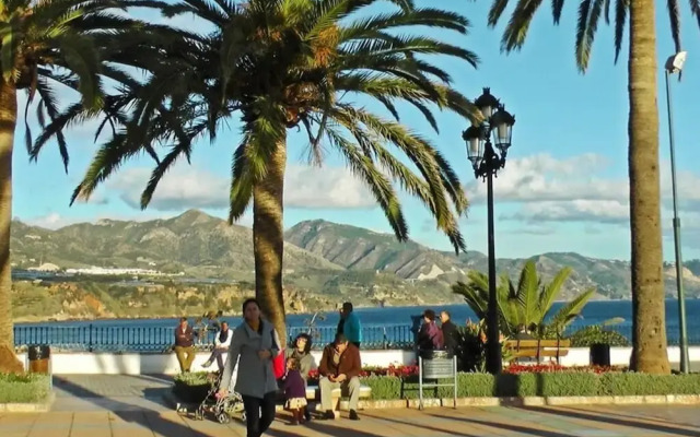 La Perla - South Facing, Sun Morning to Evening