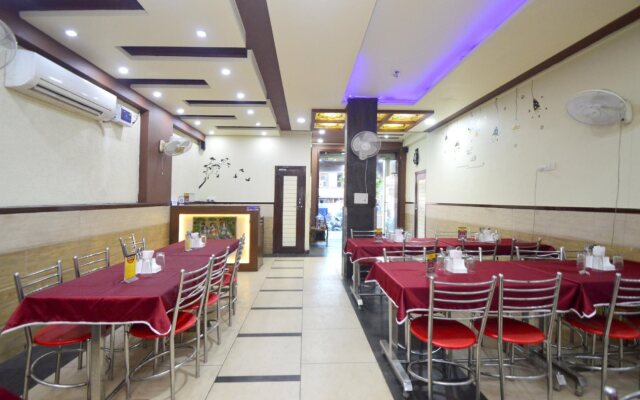Hotel Reyansh Galaxy By OYO Rooms