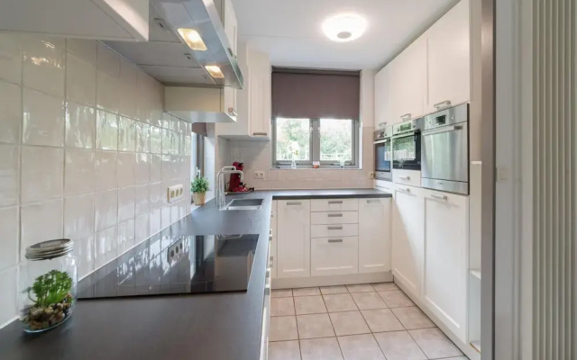 Spacious Holiday Home With Sauna Near Beach