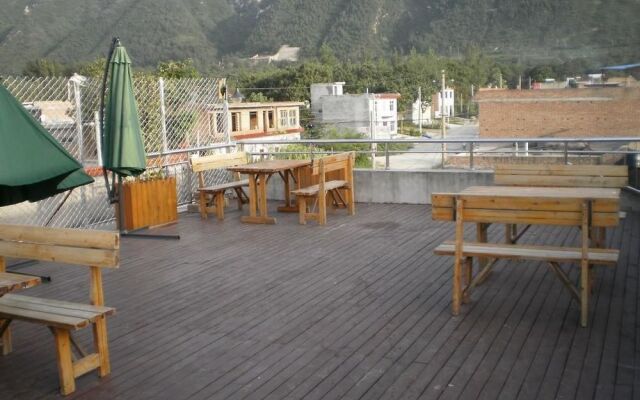 Huayi Youth Hostel