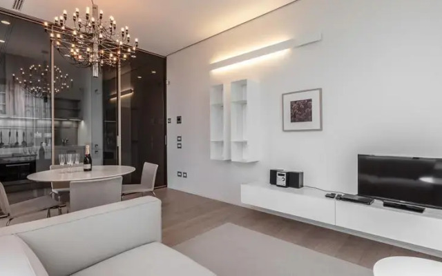Aria Luxury in Skyscraper