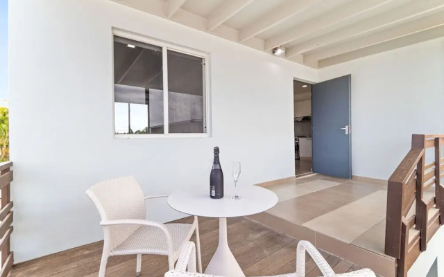 NEW Modern 1BR 1BA With Pool in Quiet Area