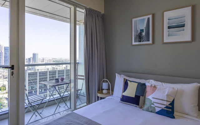 HiGuests - Arch Tower