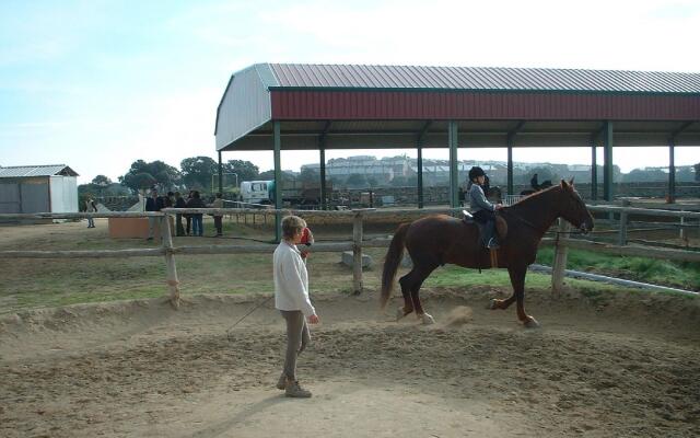 Enticing Holiday Home in Galapagar with Private Terrace