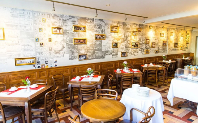 Logis Hotel De France