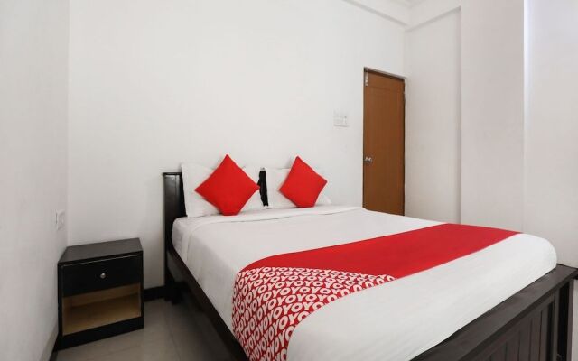 Oyo 29638 Gmr 18 Hotel