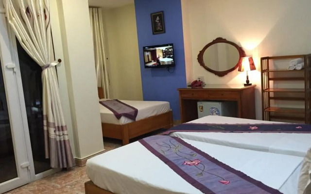 Sunny B Hotel