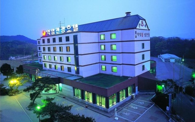 Yakam Tourist Hongyumchon Hotel