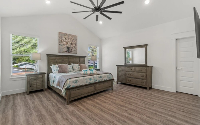 Brand NEW Expansive Coastal Home w/ Custom Furnishings Sleeps 15