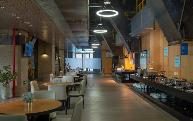 Holiday Inn Express Beijing Shijingshan Lakeview by IHG