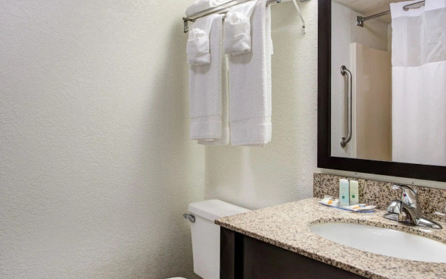 Quality Inn Creekside - Downtown Gatlinburg