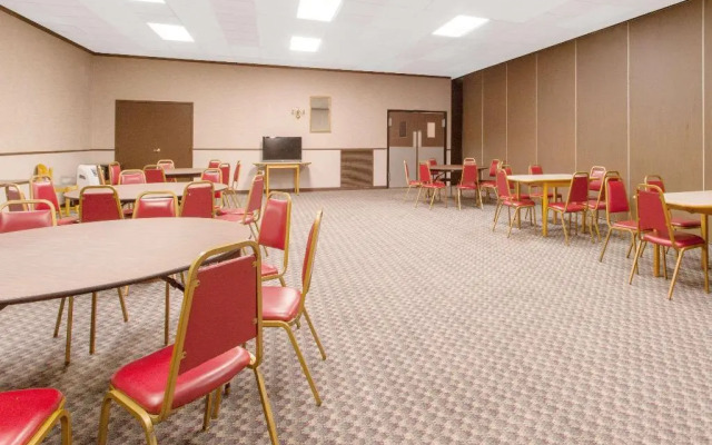 Best Western Plymouth Inn-White Mountains