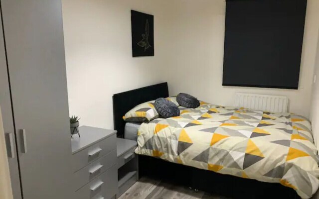 ✰Convenient 2 Bedroom Apt Leeds Centre - Parking✰