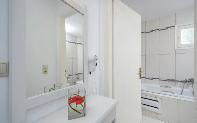 Agia Anna Studios & Apartments