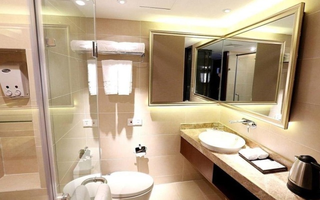 Yichang Riverside No.1 Hotel – Bathroom – Yichang