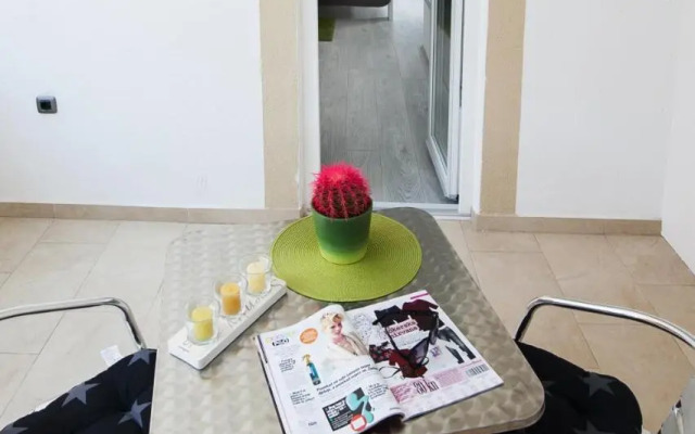 Studio Apartment White