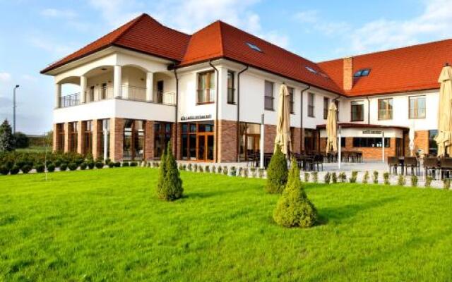 Family Hotel - macaristan otel, otel M5, hotel M5, autópálya hotel, Restaurant M5