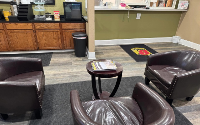 Super 8 by Wyndham Mendota I-39