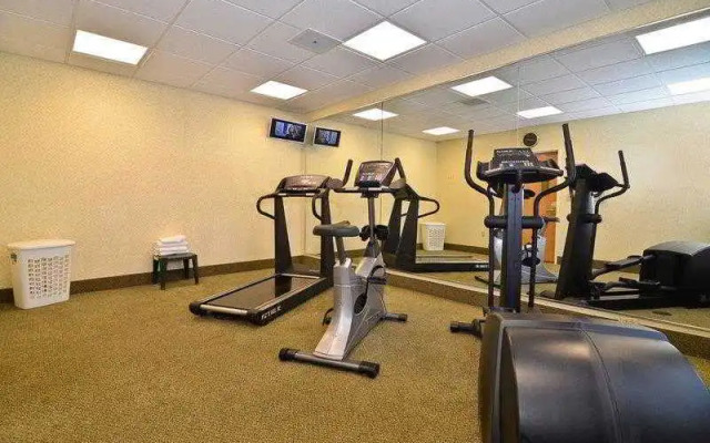 Best Western Napoleon Inn & Suites