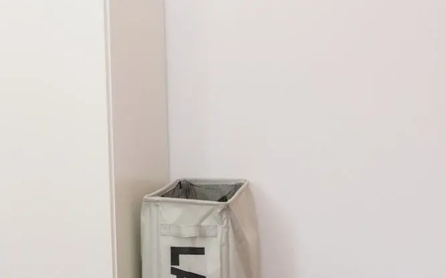 Local 102 Apartment
