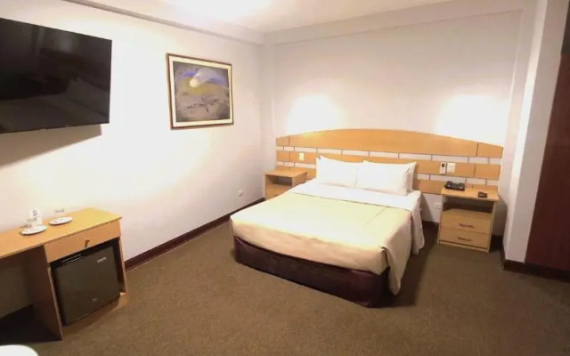 Javier Prado Inn