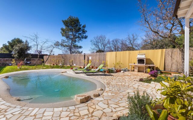 Awesome Home in Peroj with Hot Tub, WiFi & 2 Bedrooms