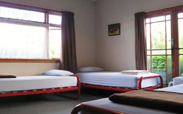 Dolphin Lodge