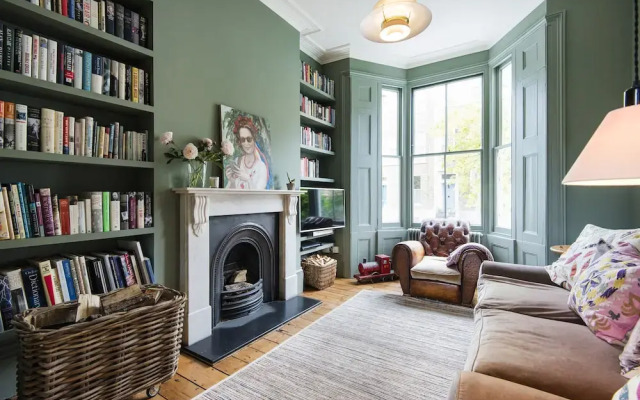 Flawless Family Home Close To Islington