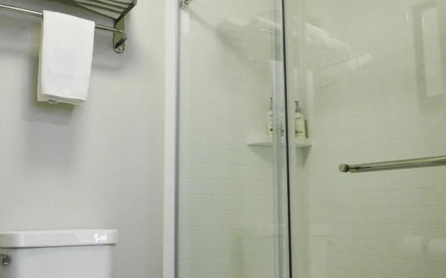 Keene Elm City Hotel, Ascend Hotel Collection