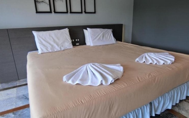 Rock Garden Beach Resort – Guest Rooms – Klaeng